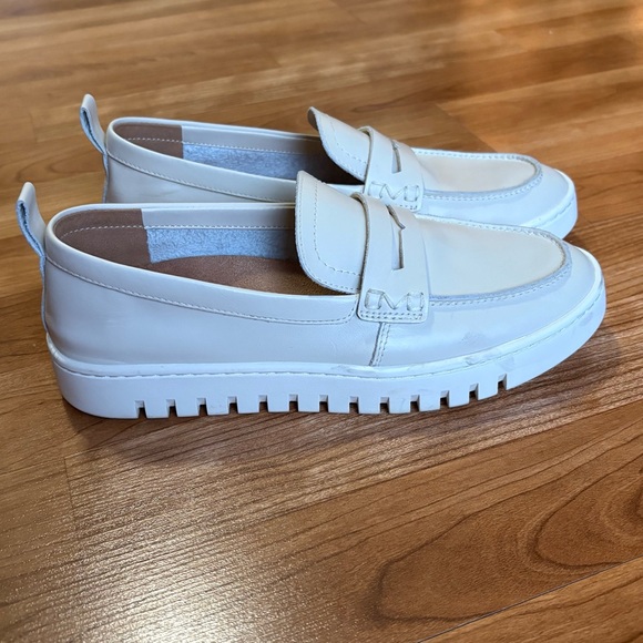 Vionic Uptown Loafer Cream Leather Women’s size 7.5 - Picture 2 of 10